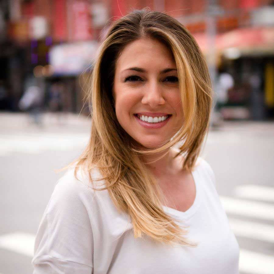 		Sarah Cascone		